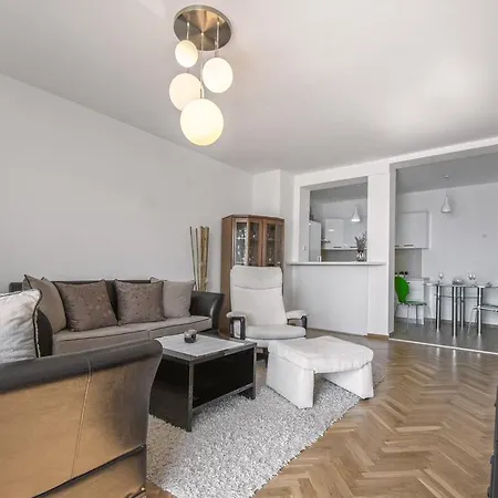 Apartment Ranch *